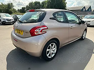 Used 2012 Peugeot 208 Active - Interior and Exterior details 9