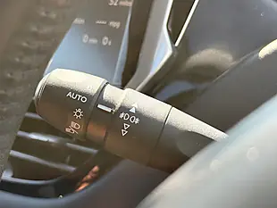 Used 2012 Peugeot 208 Allure Pink - Interior and Exterior details 17
