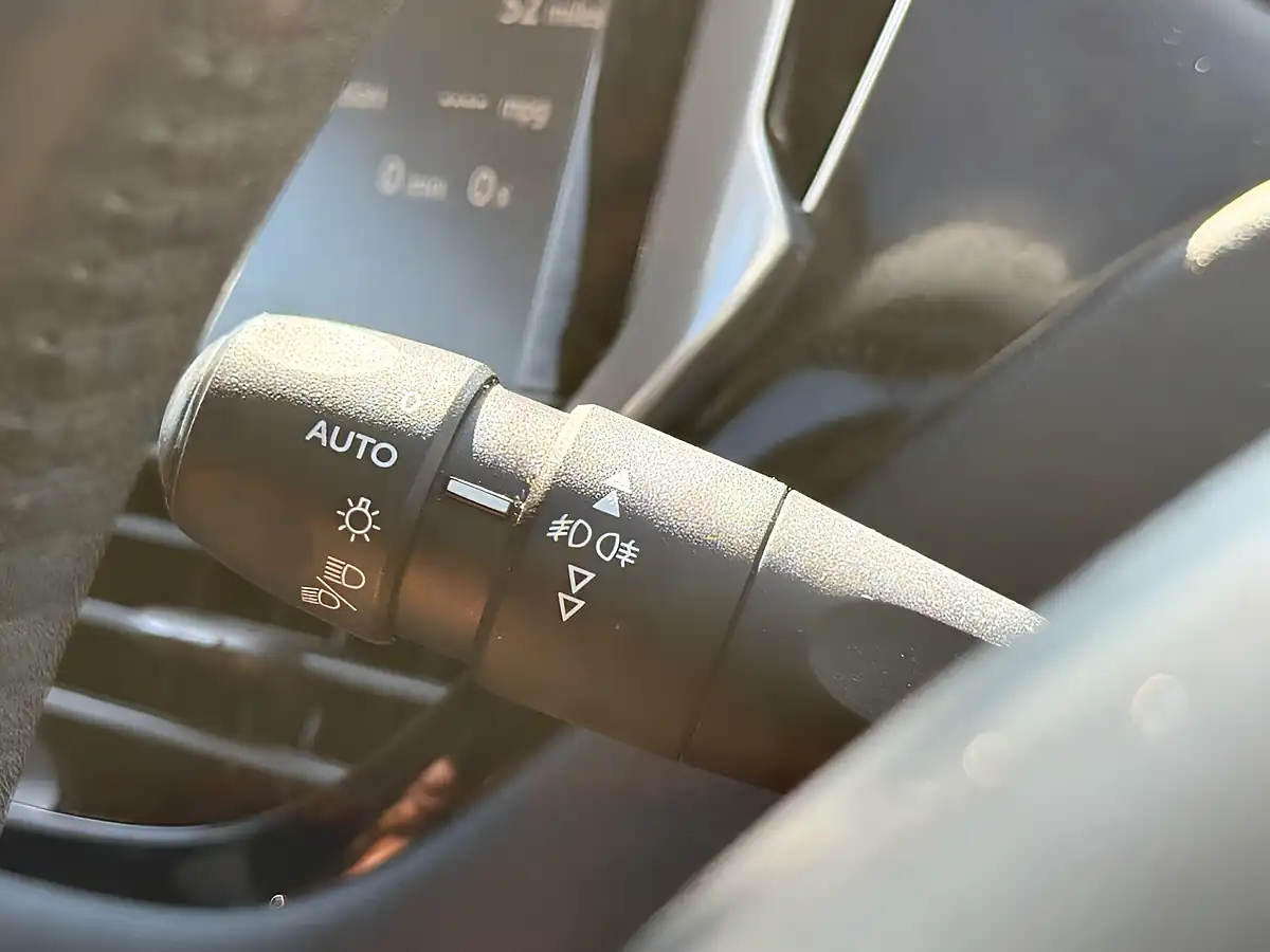 Used 2012 Peugeot 208 Allure Pink - Interior and Exterior details 17
