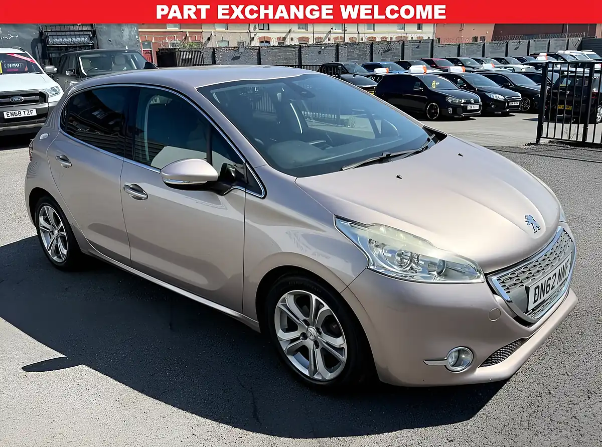 Used 2012 Peugeot 208 Allure Pink - Interior and Exterior details 3