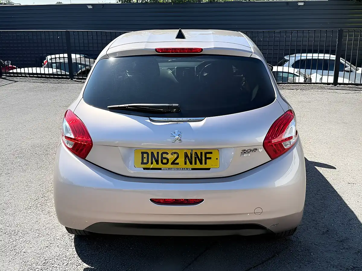 Used 2012 Peugeot 208 Allure Pink - Interior and Exterior details 6