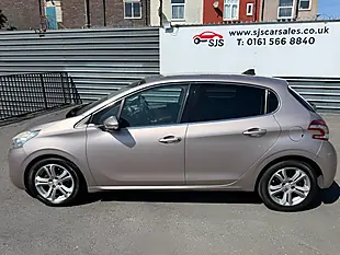 Used 2012 Peugeot 208 Allure Pink - Interior and Exterior details 8