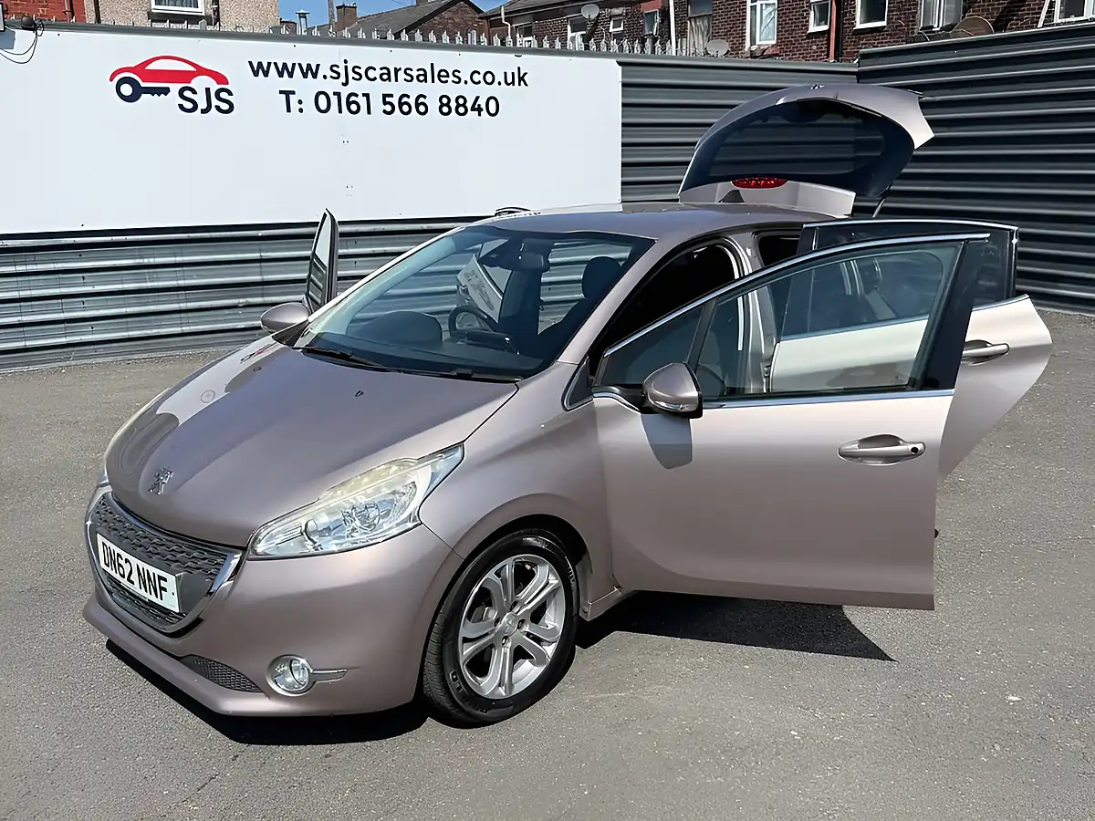 Used 2012 Peugeot 208 Allure Pink - Interior and Exterior details 9