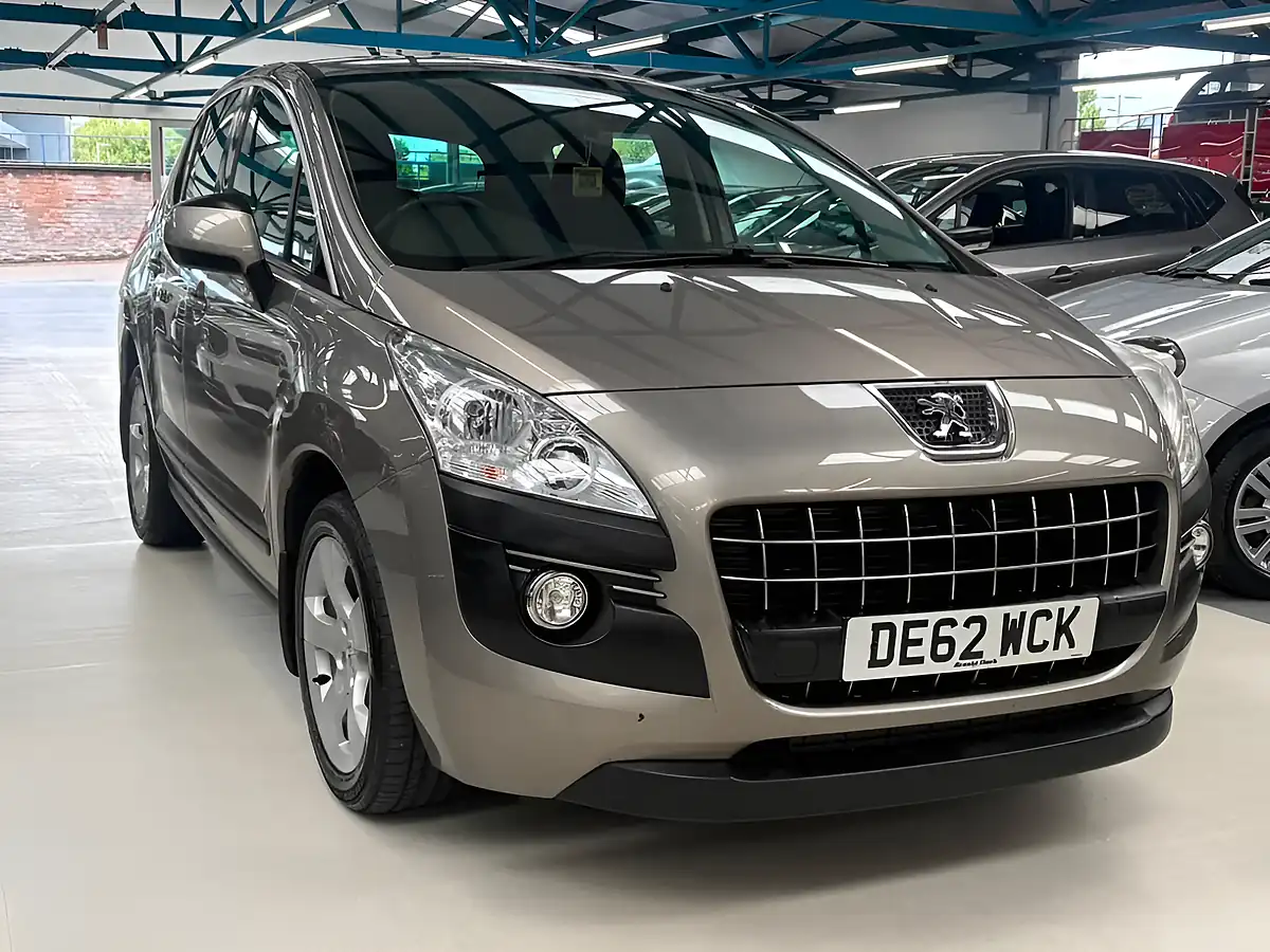 Used 2012 Peugeot 3008 Active Grey - Front View