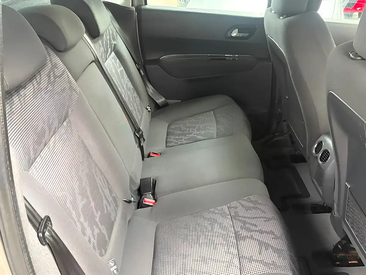 Used 2012 Peugeot 3008 Active Grey - Interior and Exterior details 17