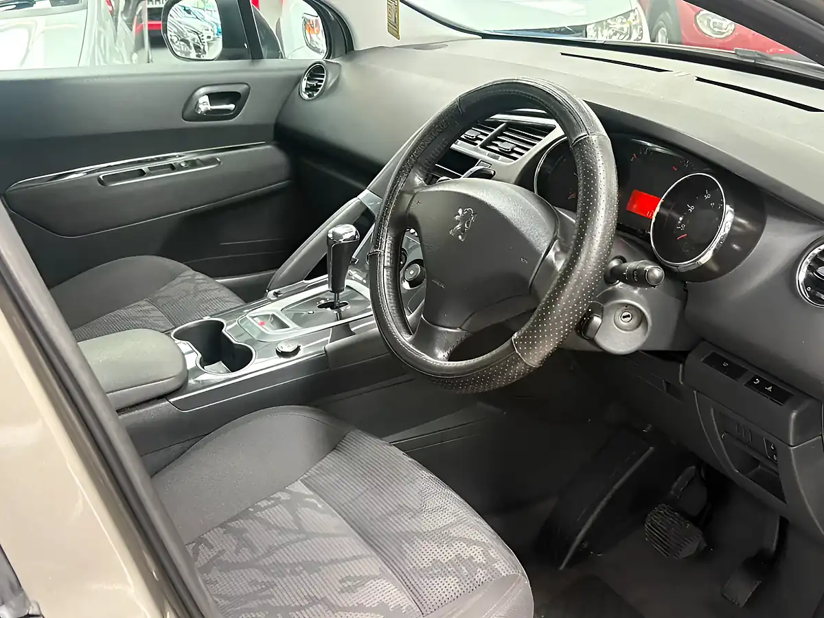 Used 2012 Peugeot 3008 Active Grey - Interior and Exterior details 20