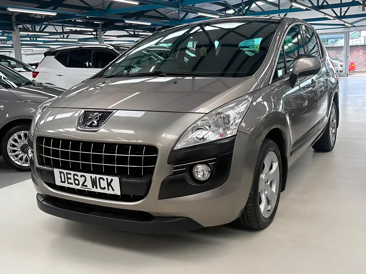 Used 2012 Peugeot 3008 Active Grey - Interior and Exterior details 3