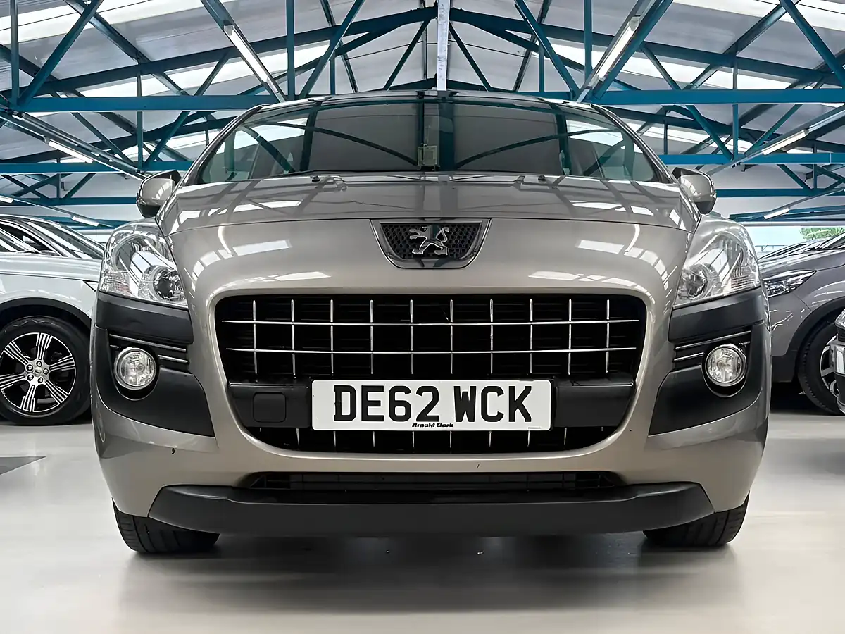 Used 2012 Peugeot 3008 Active Grey - Interior and Exterior details 6