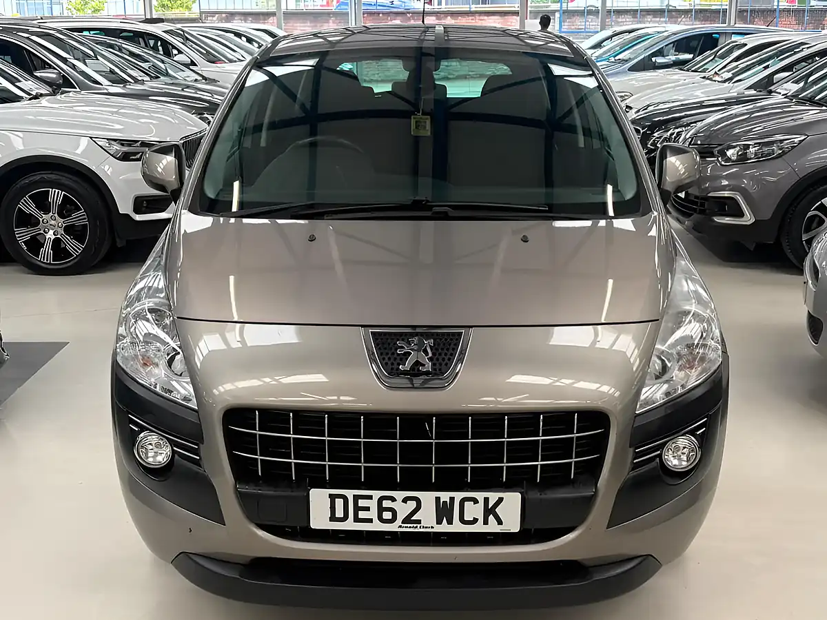 Used 2012 Peugeot 3008 Active Grey - Interior and Exterior details 7