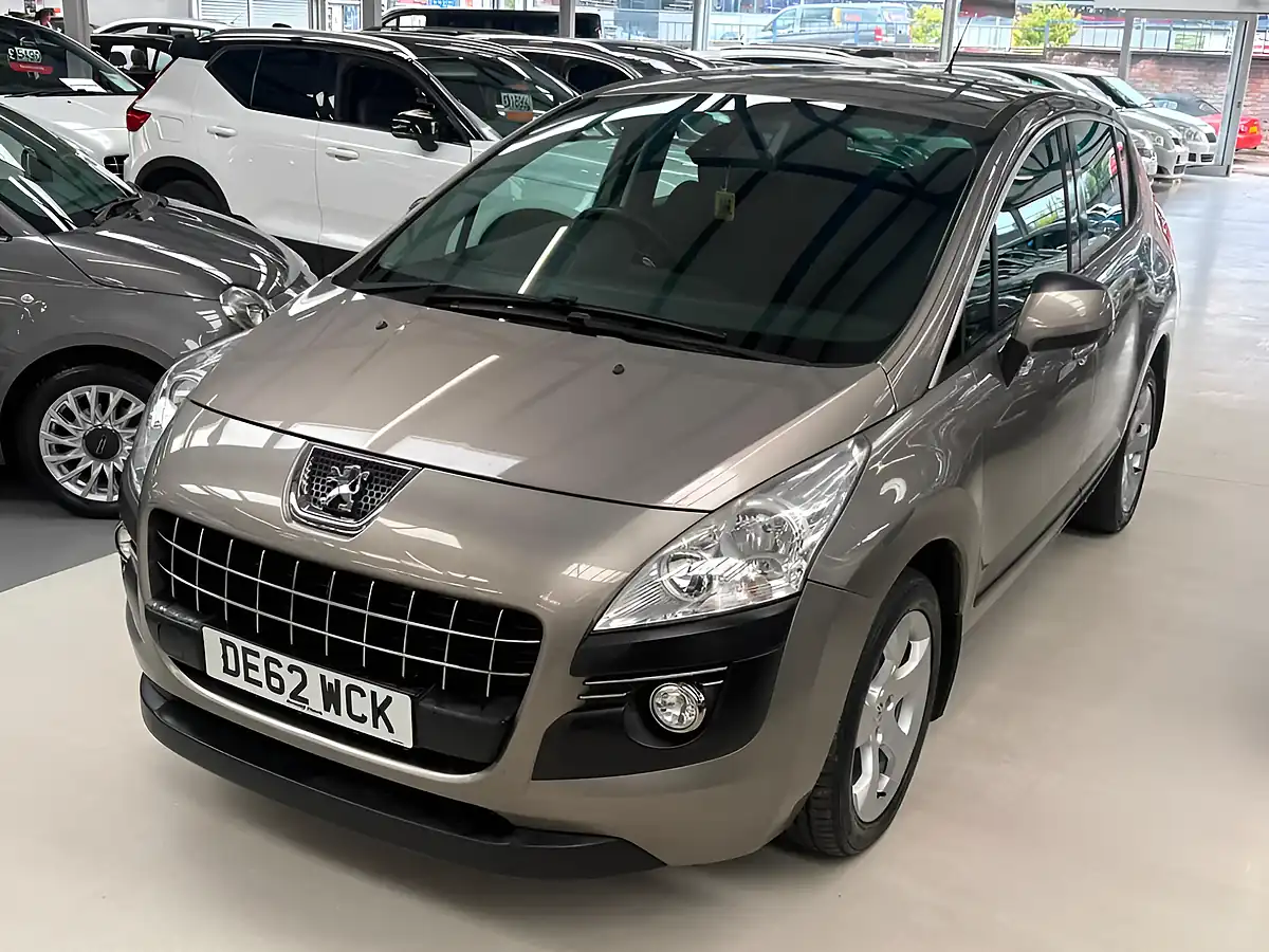 Used 2012 Peugeot 3008 Active Grey - Interior and Exterior details 8