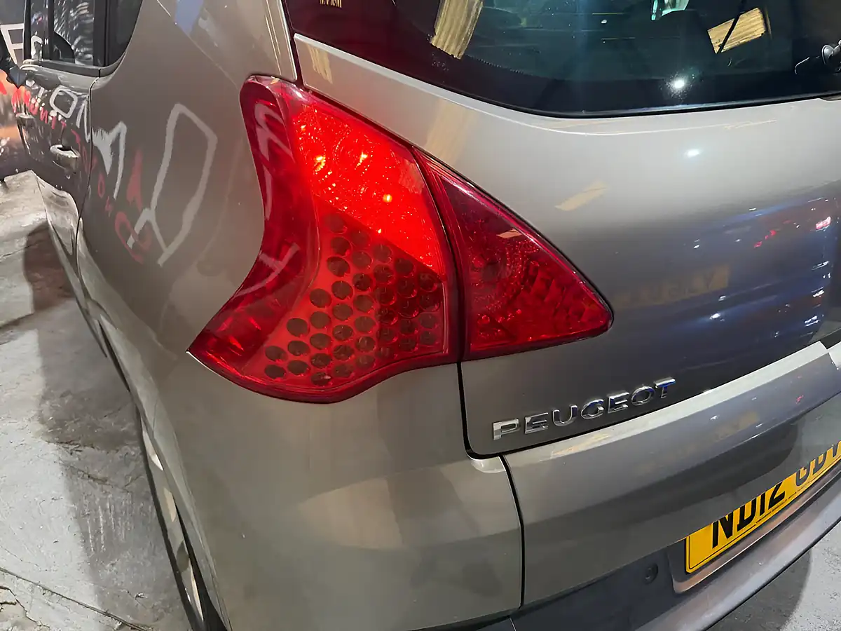 Used 2012 Peugeot 3008 Active Grey - Interior and Exterior details 20