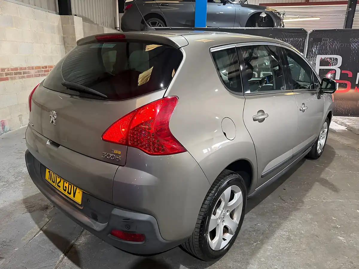 Used 2012 Peugeot 3008 Active Grey - Interior and Exterior details 3