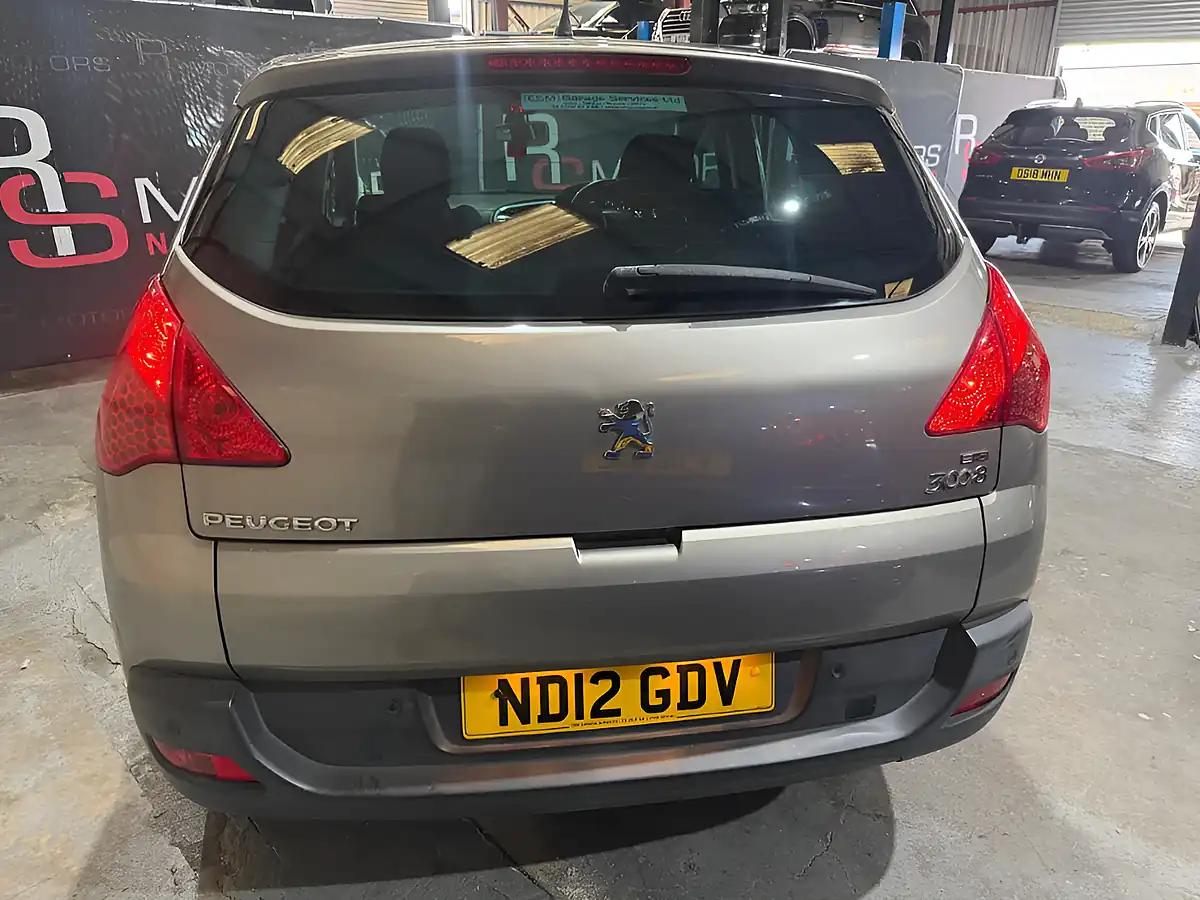 Used 2012 Peugeot 3008 Active Grey - Interior and Exterior details 4