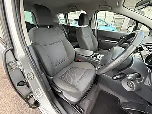 Used 2012 Peugeot 3008 Active Silver - Interior and Exterior details 10