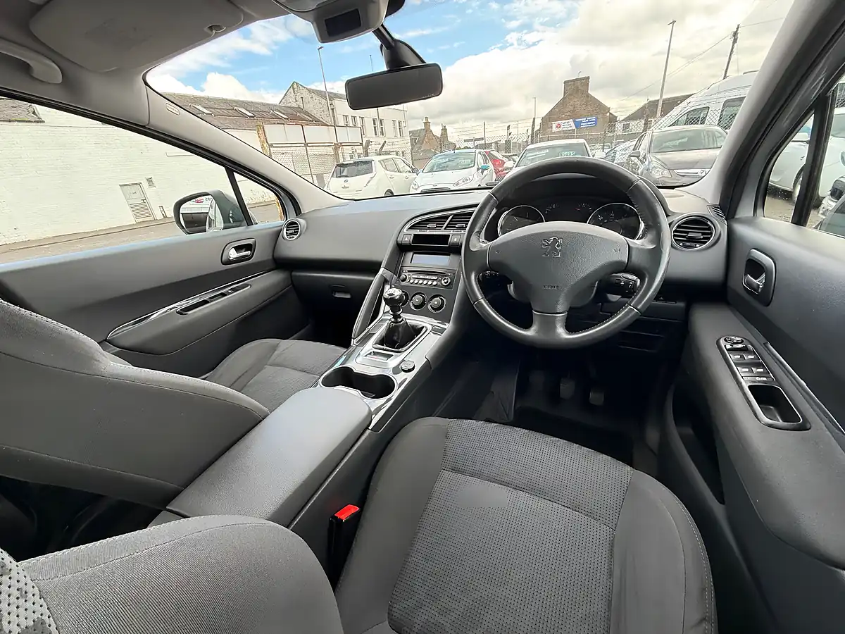Used 2012 Peugeot 3008 Active Silver - Interior and Exterior details 11