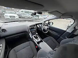 Used 2012 Peugeot 3008 Active Silver - Interior and Exterior details 16