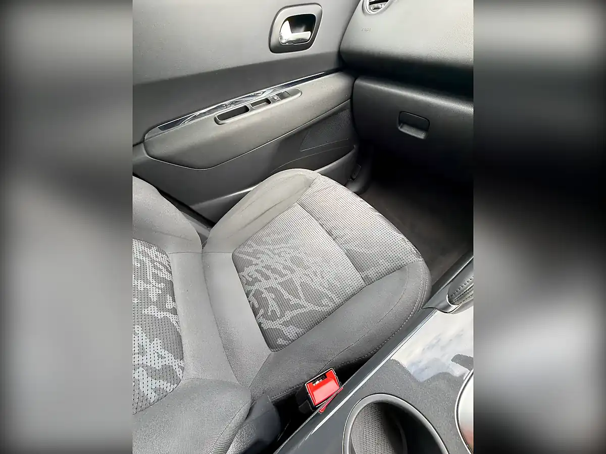 Used 2012 Peugeot 3008 Active Silver - Interior and Exterior details 18