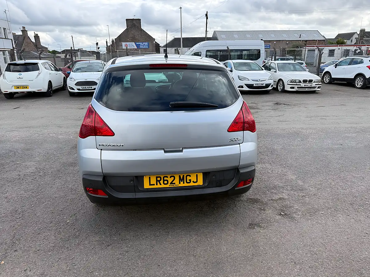 Used 2012 Peugeot 3008 Active Silver - Interior and Exterior details 6