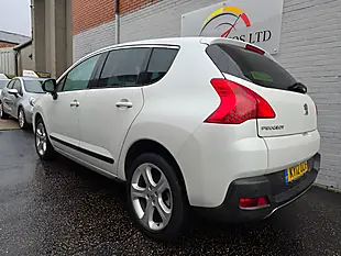 Used 2012 Peugeot 3008 Allure Egc White - Interior and Exterior details 4