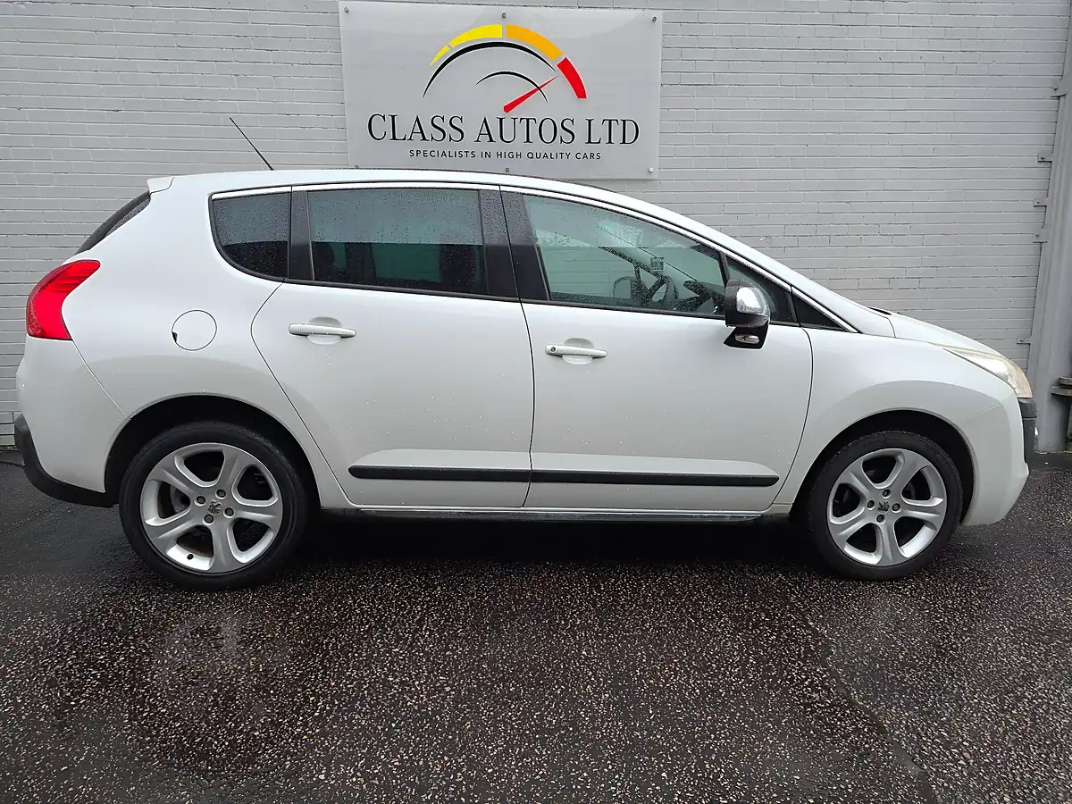 Used 2012 Peugeot 3008 Allure Egc White - Interior and Exterior details 8