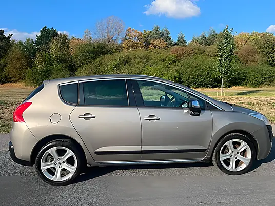 2012 Peugeot 3008 Allure e-HDi