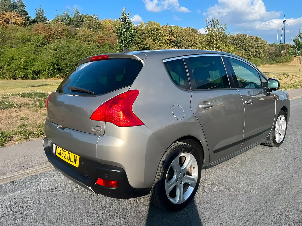 Used 2012 Peugeot 3008 Allure Grey - Interior and Exterior details 2