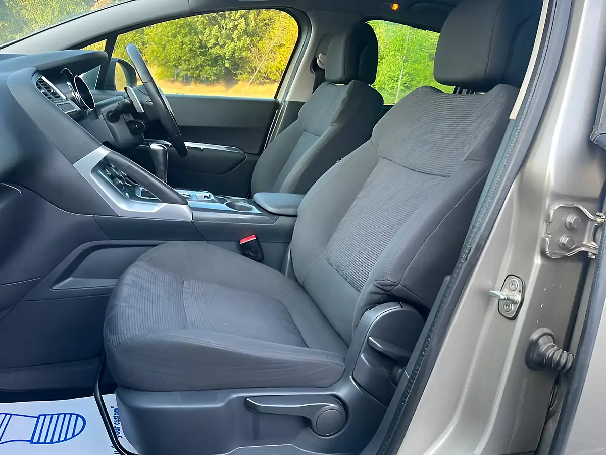 Used 2012 Peugeot 3008 Allure Grey - Interior and Exterior details 6