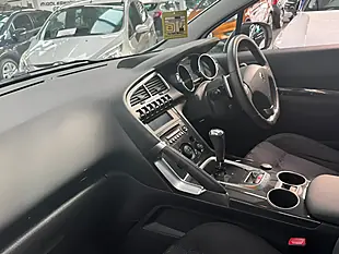 Used 2012 Peugeot 3008 Allure White - Interior and Exterior details 12