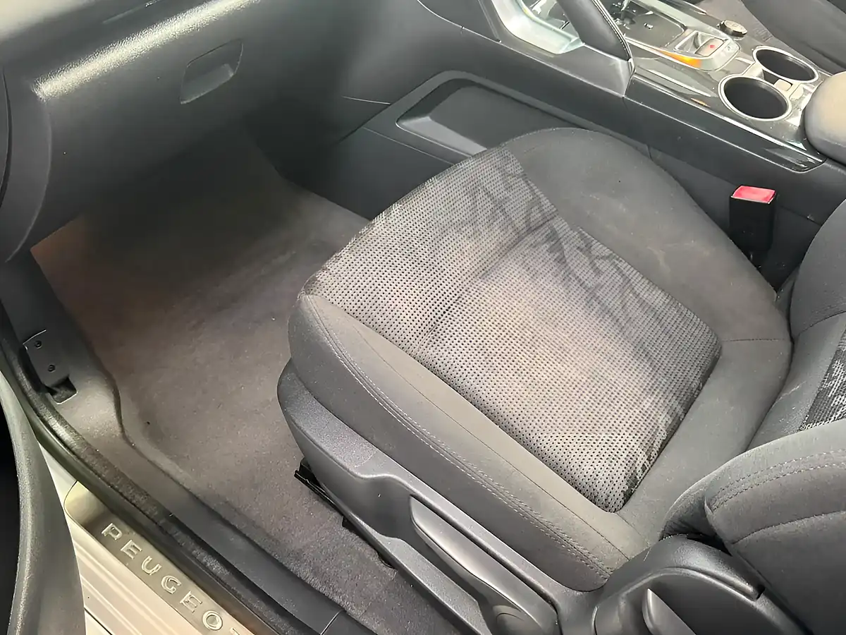 Used 2012 Peugeot 3008 Allure White - Interior and Exterior details 19