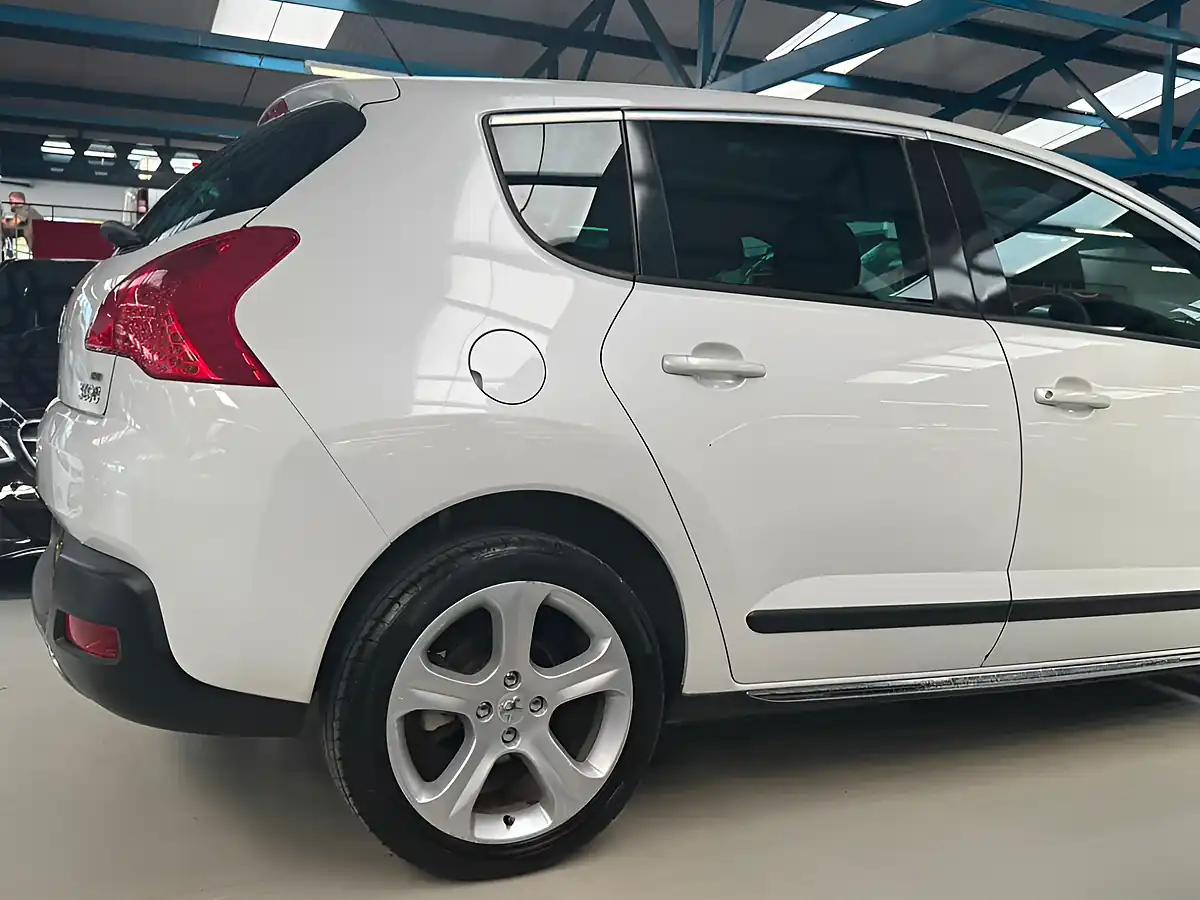 Used 2012 Peugeot 3008 Allure White - Interior and Exterior details 20