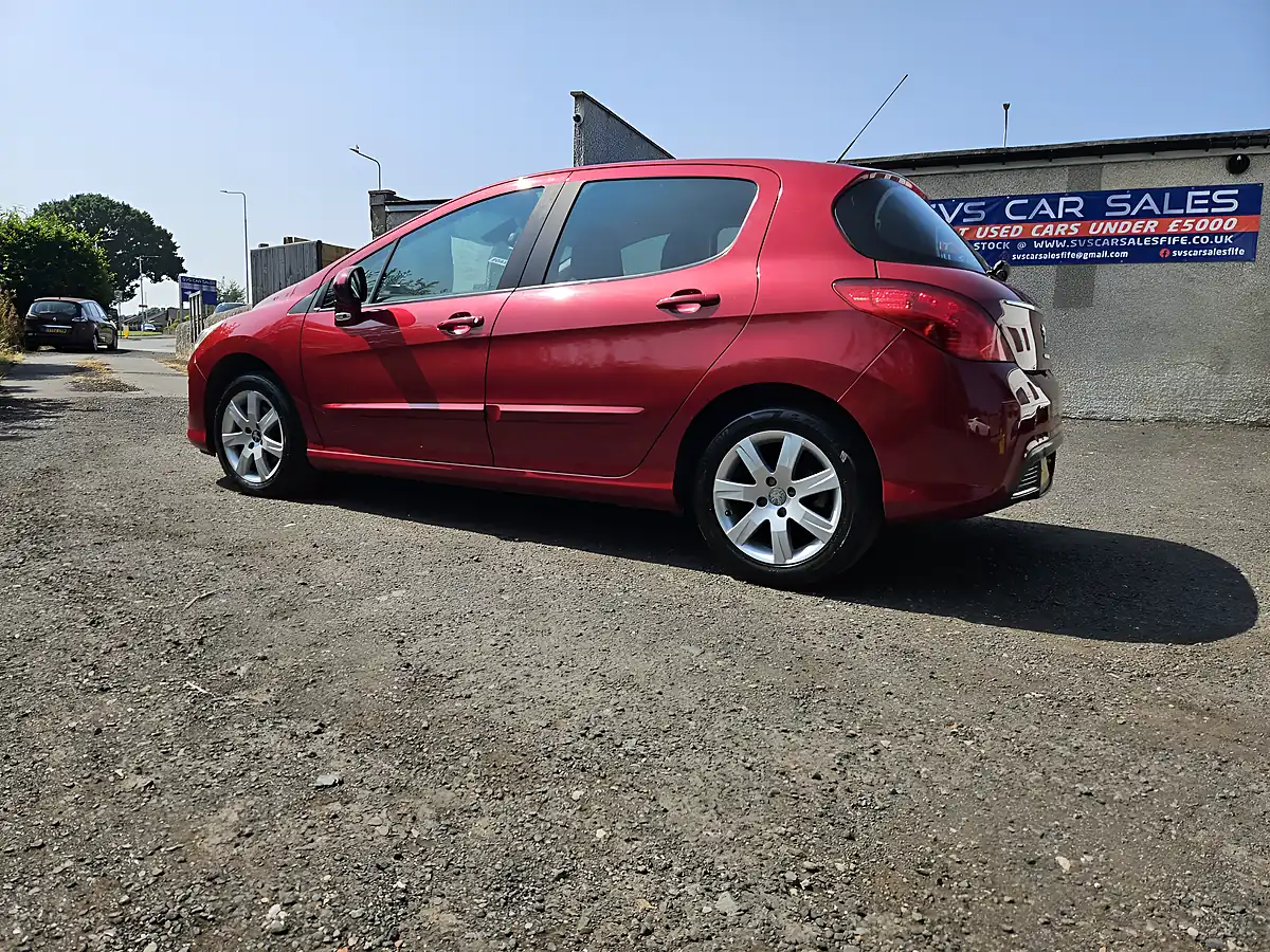 Used 2012 Peugeot 308 Active Red - Interior and Exterior details 10