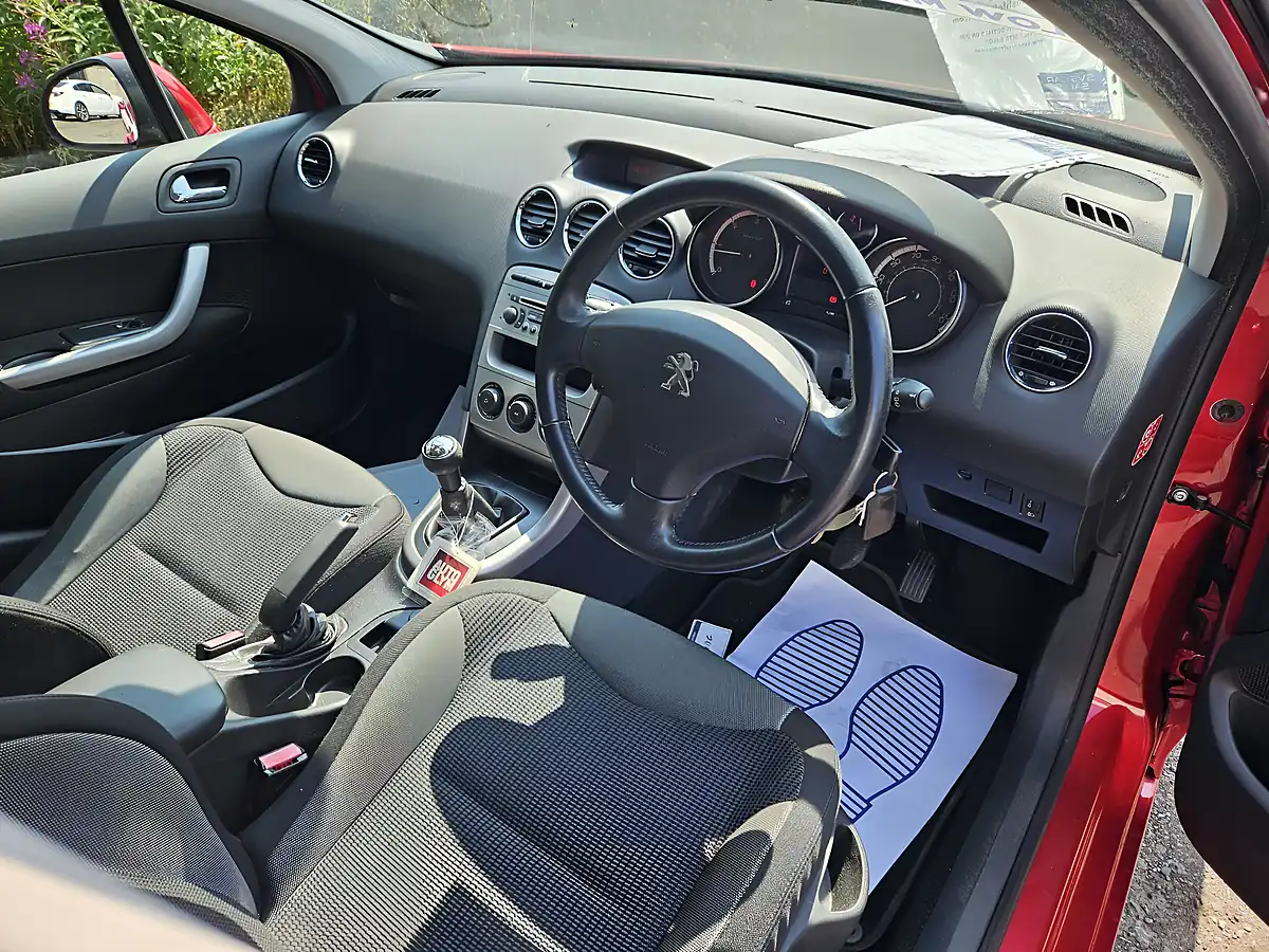 Used 2012 Peugeot 308 Active Red - Interior and Exterior details 11