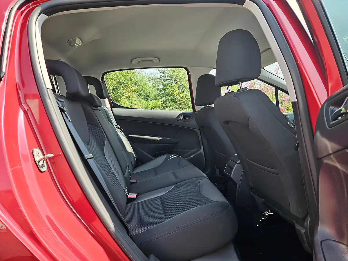 Used 2012 Peugeot 308 Active Red - Interior and Exterior details 12