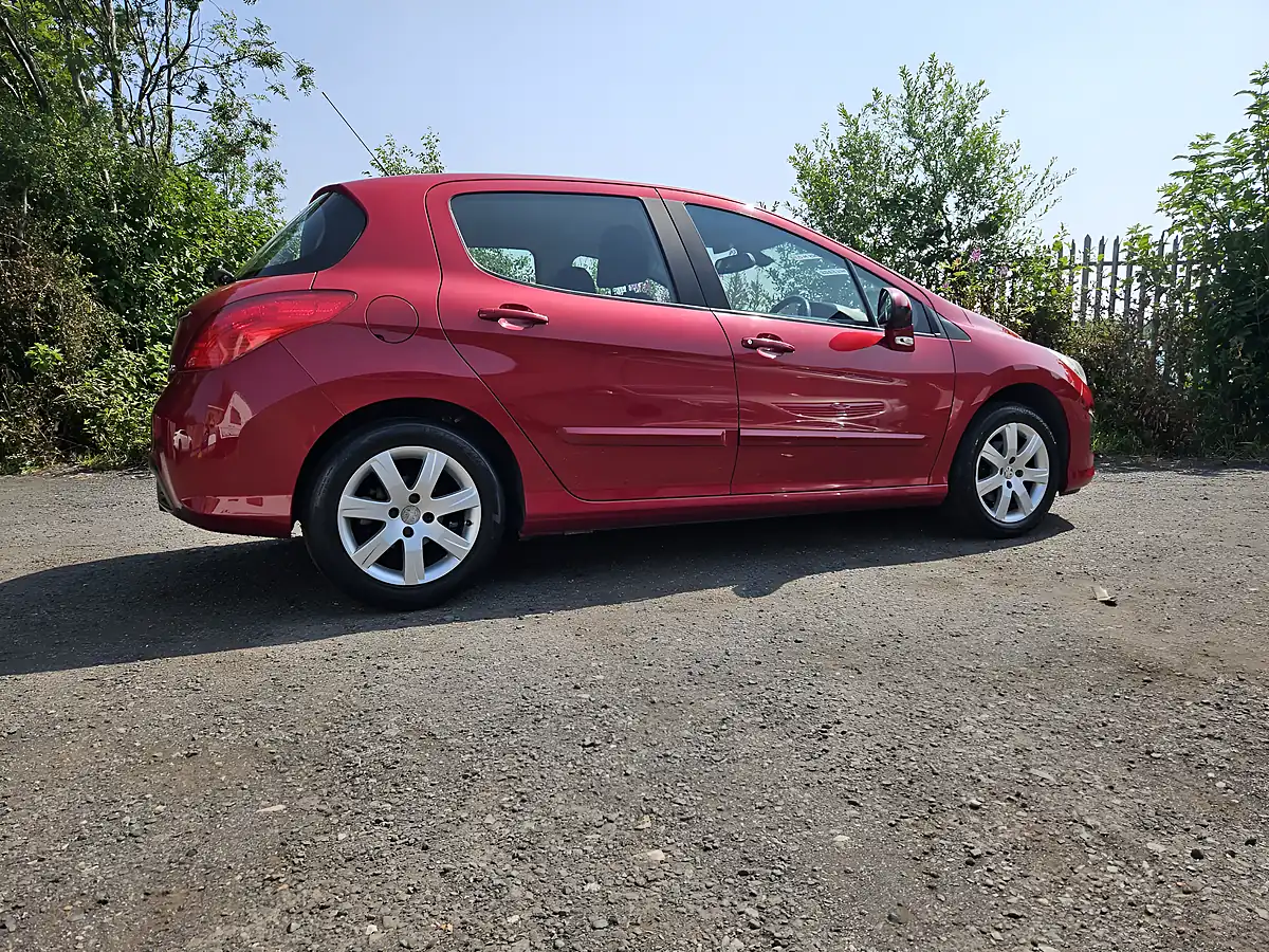 Used 2012 Peugeot 308 Active Red - Interior and Exterior details 5