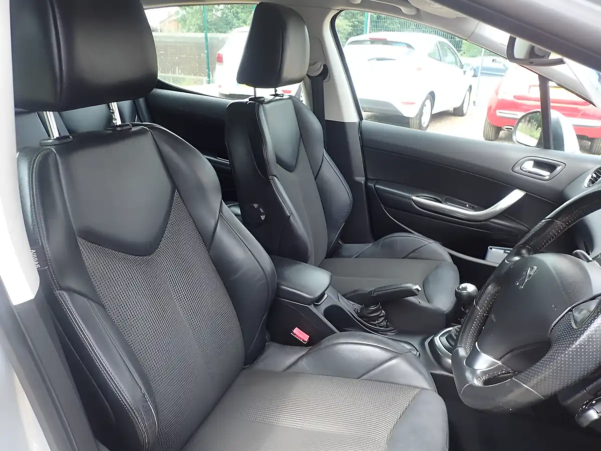 Used 2012 Peugeot 308 Allure Silver - Interior and Exterior details 6