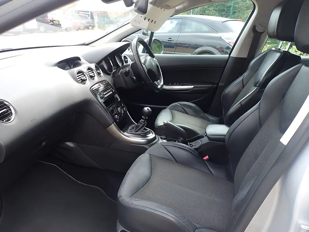 Used 2012 Peugeot 308 Allure Silver - Interior and Exterior details 7