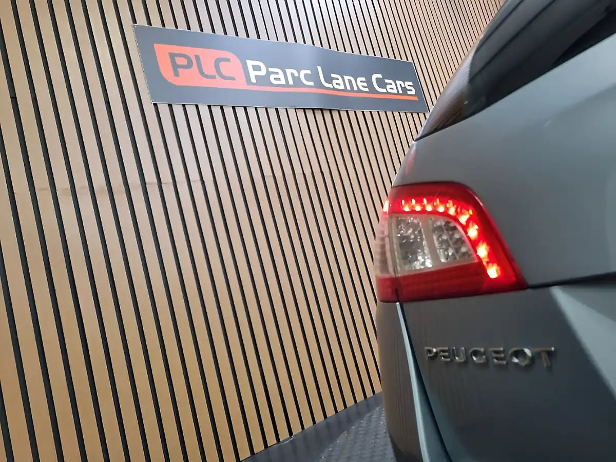 Used 2012 Peugeot 508 Sw Allure Blue - Interior and Exterior details 11