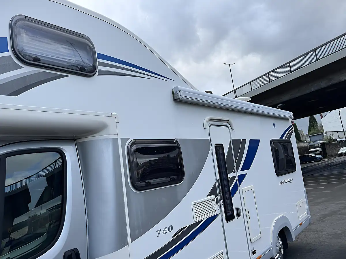 Used 2012 Peugeot 760 Hgv White - Interior and Exterior details 10
