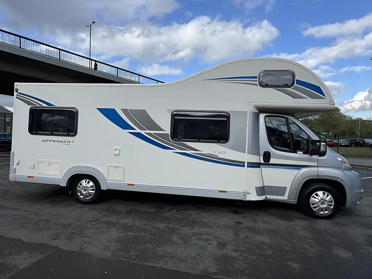 Used 2012 Peugeot 760 Hgv White - Interior and Exterior details 11