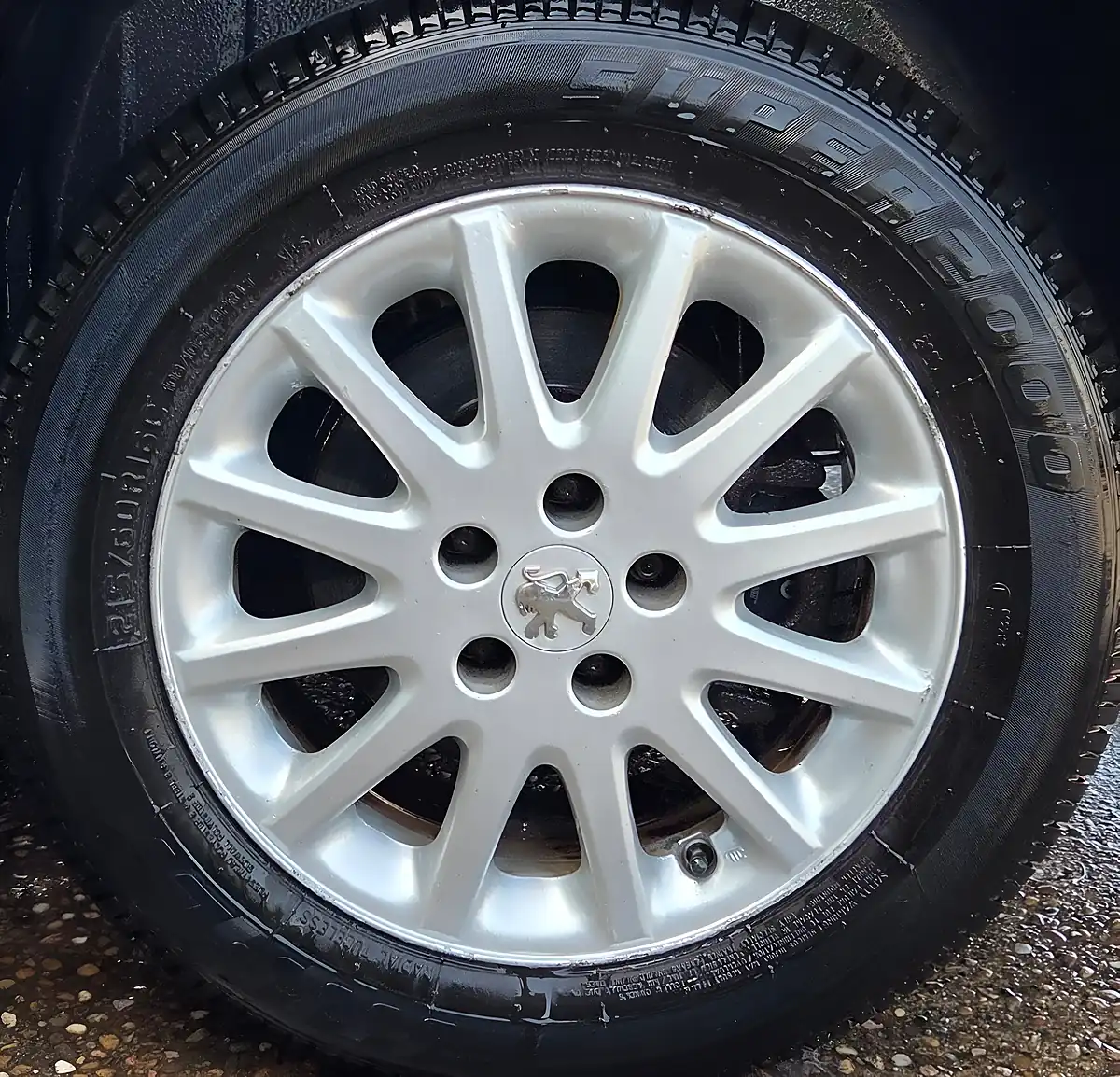 Used 2012 Peugeot Expert Tepee Comfort L2 Silver - Interior and Exterior details 12