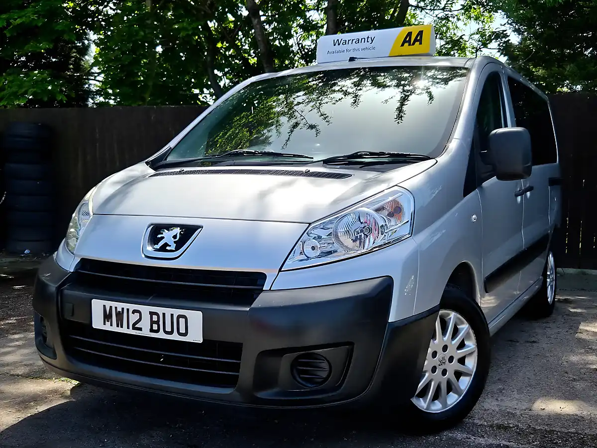 Used 2012 Peugeot Expert Tepee Comfort L2 Silver - Interior and Exterior details 3