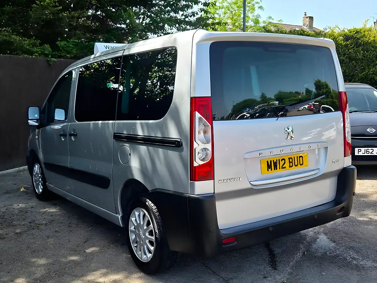 Used 2012 Peugeot Expert Tepee Comfort L2 Silver - Interior and Exterior details 5