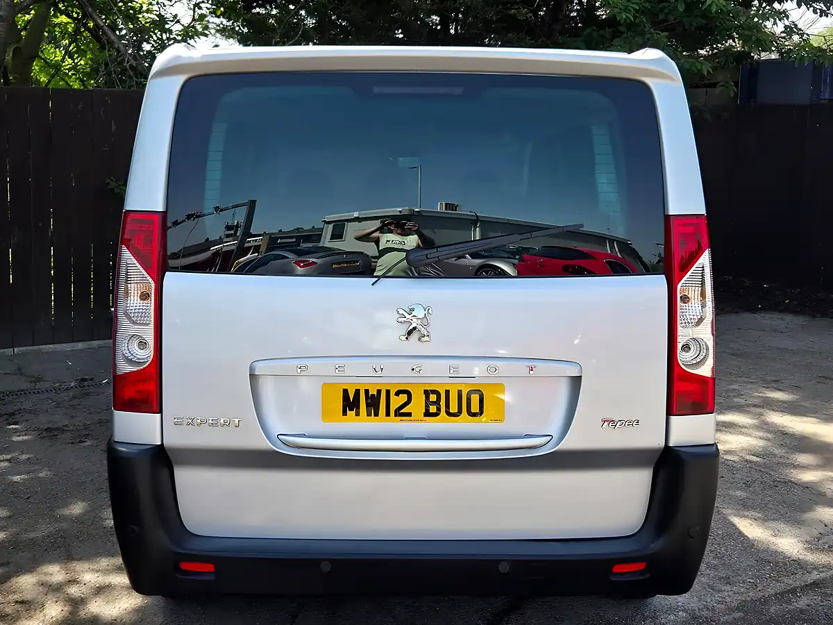 Used 2012 Peugeot Expert Tepee Comfort L2 Silver - Interior and Exterior details 6