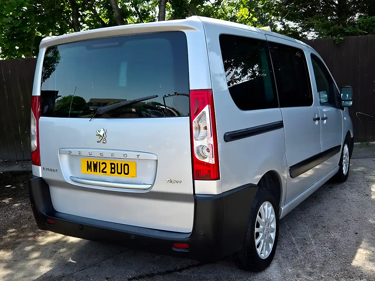 Used 2012 Peugeot Expert Tepee Comfort L2 Silver - Interior and Exterior details 8