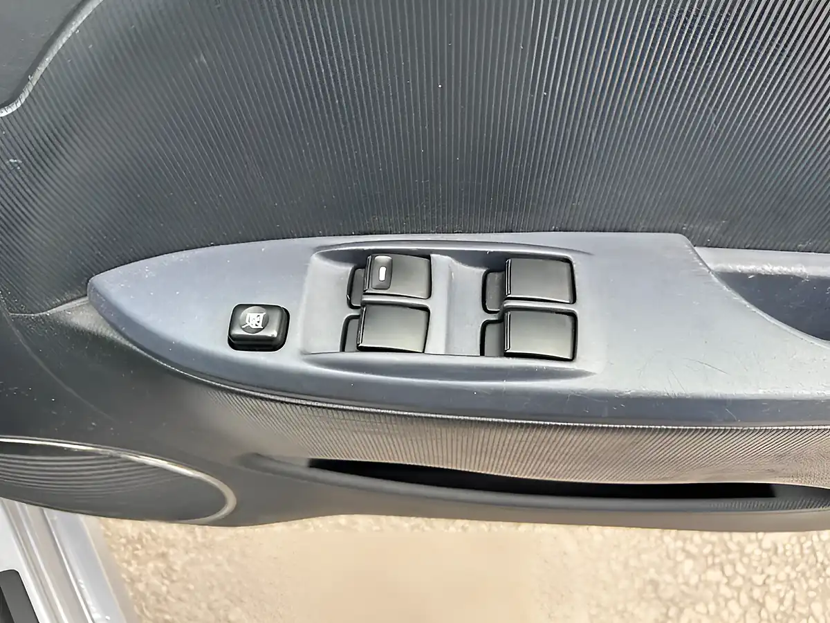 Used 2012 Peugeot Ion Hatchback Silver - Interior and Exterior details 16