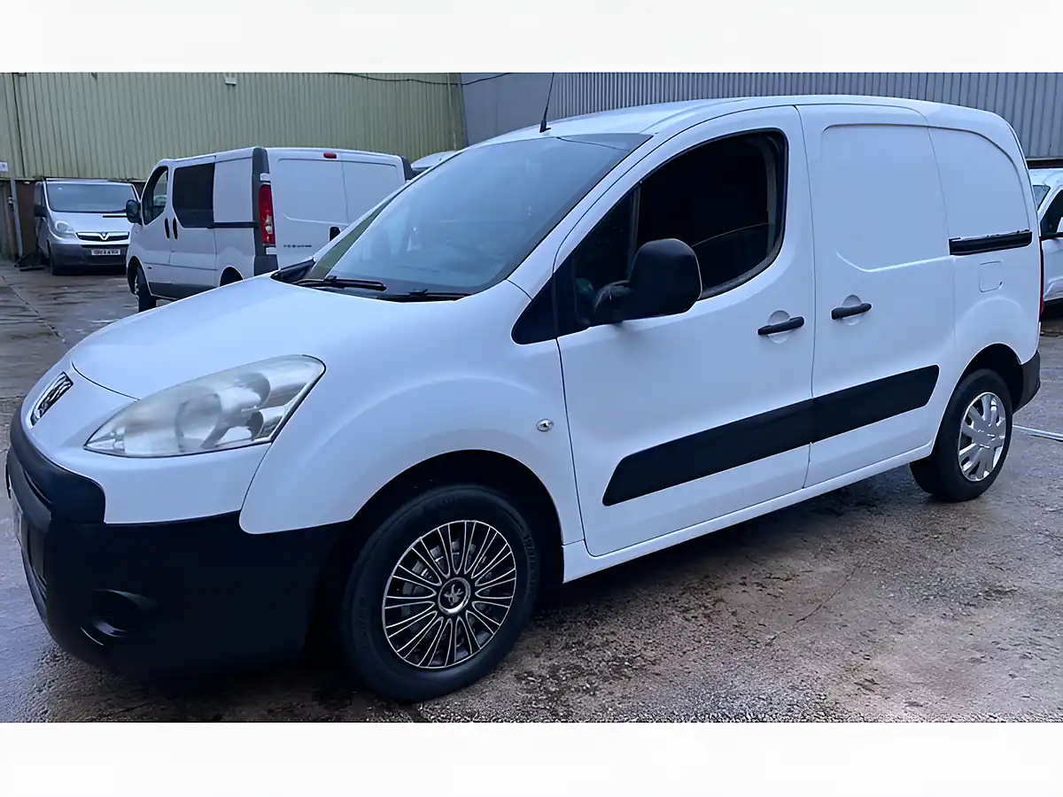 Used 2012 Peugeot Partner 850 S White - Interior and Exterior details 12