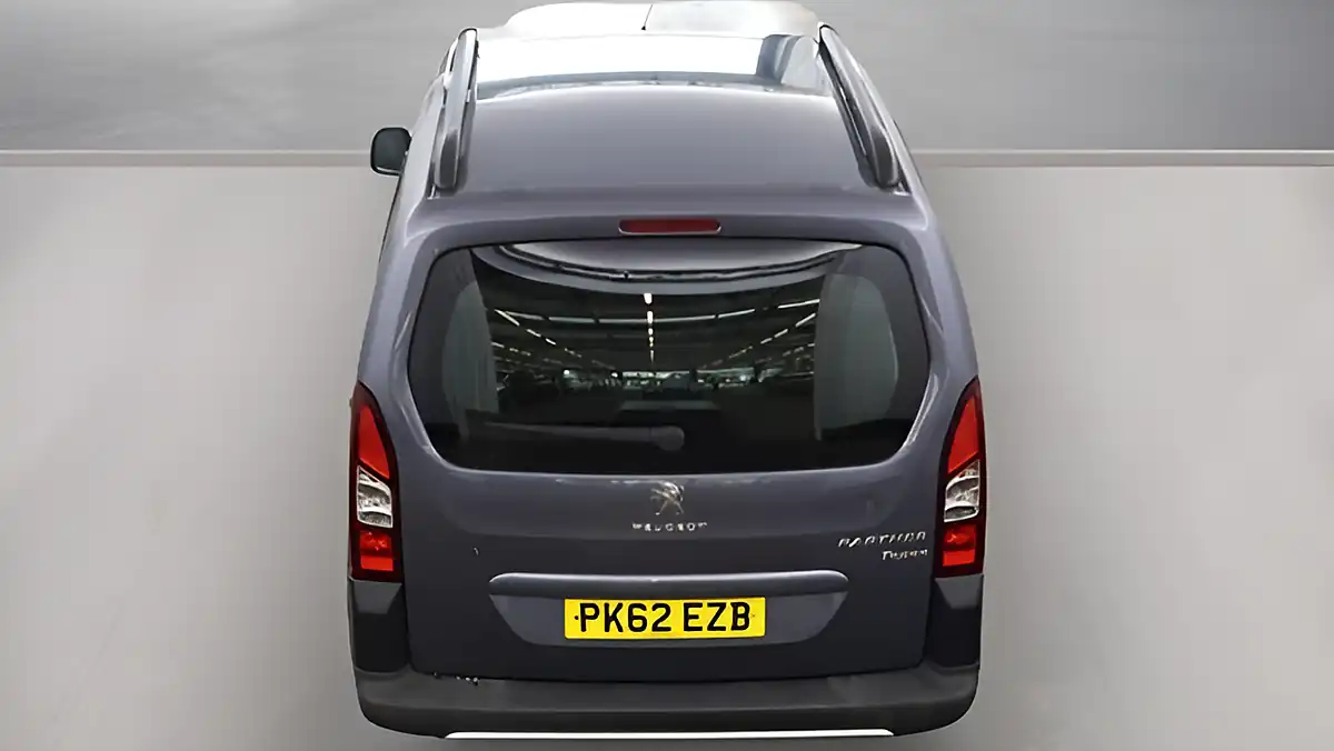 Used 2012 Peugeot Partner Tepee Outdoor Grey - Interior and Exterior details 10