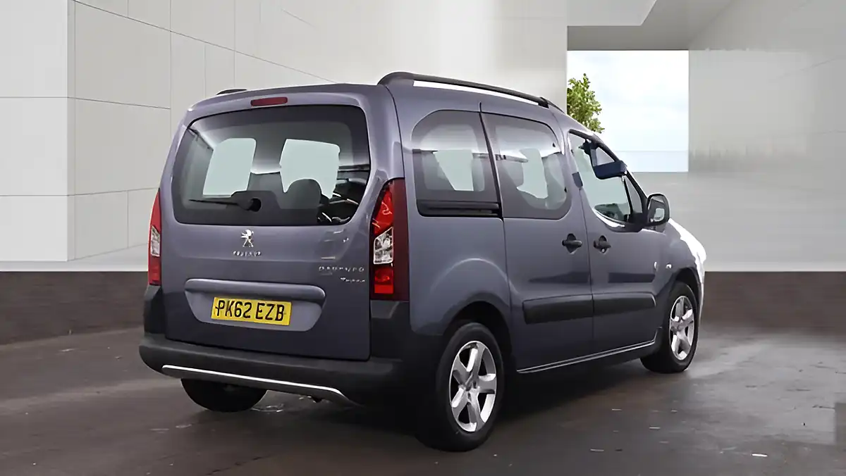 Used 2012 Peugeot Partner Tepee Outdoor Grey - Interior and Exterior details 2