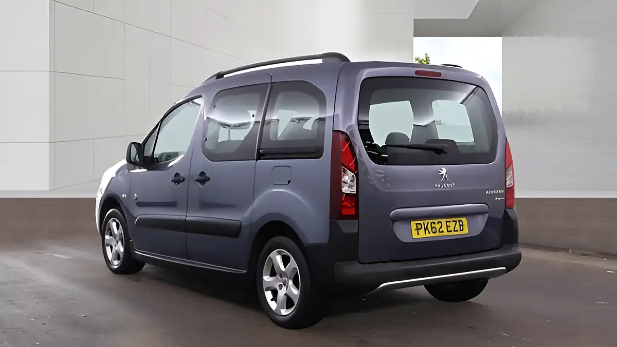 Used 2012 Peugeot Partner Tepee Outdoor Grey - Interior and Exterior details 4