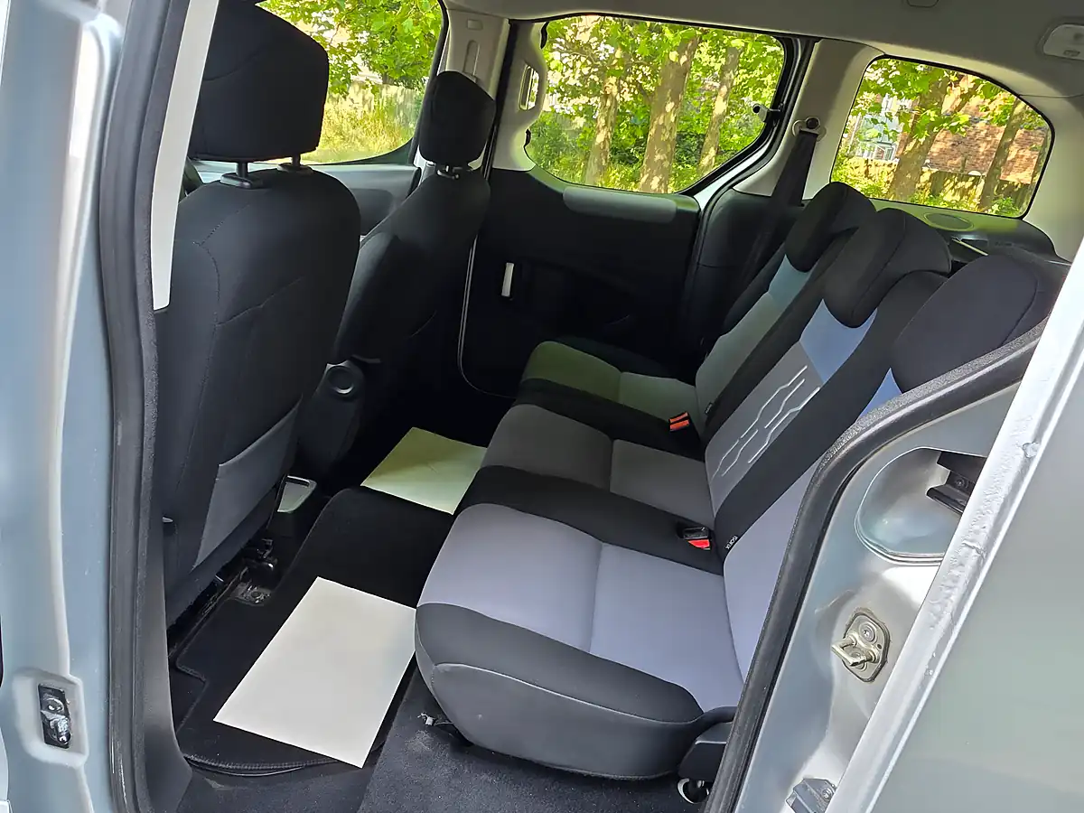 Used 2012 Peugeot Partner Tepee S Silver - Interior and Exterior details 11